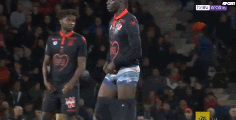 足球转会市场最新动态及趋势