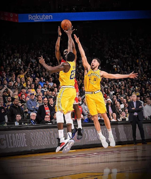 英超焦点战：利物浦主场迎战热刺,（英超重磅对决：利物浦主场对阵热刺）