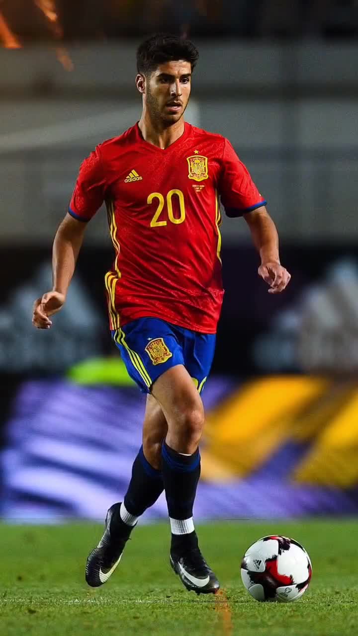 肖赧：现在炒掉米利西奇可能性小，热身赛输球不触发下课（肖赧：热身赛输球不等同下课，米利西奇短期被解雇可能性不大）