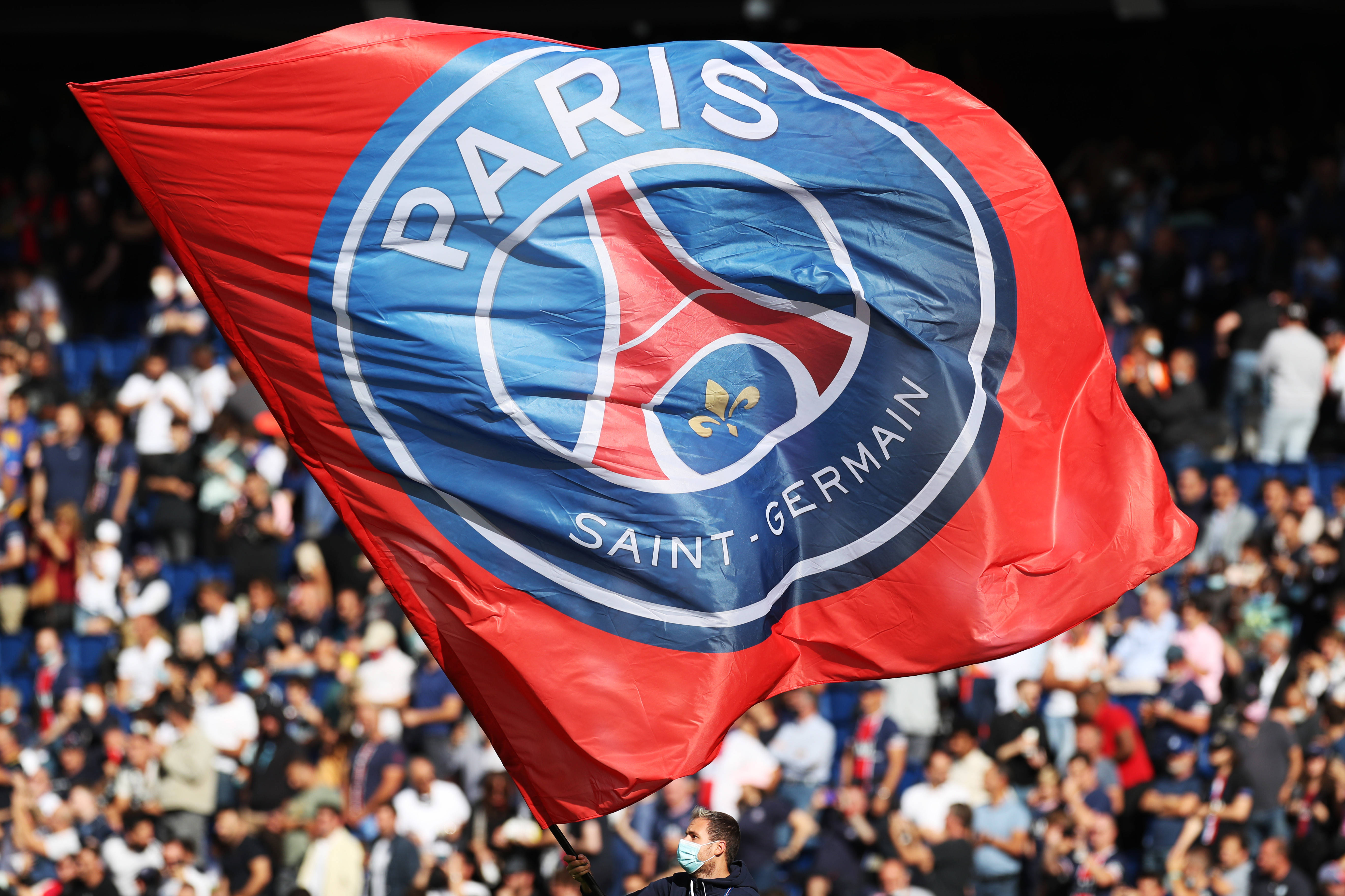 燃炸！13：00央视直播，国乒6连胜冲横扫，德乒黑马能挡吗？（太燃了！13：00央视直播，国乒携6连胜冲击横扫，德乒黑马能否阻挡？）