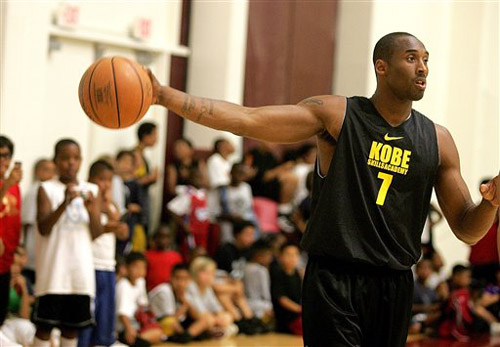 掘金核心连续两场三双（掘金领袖两战连拿三双）